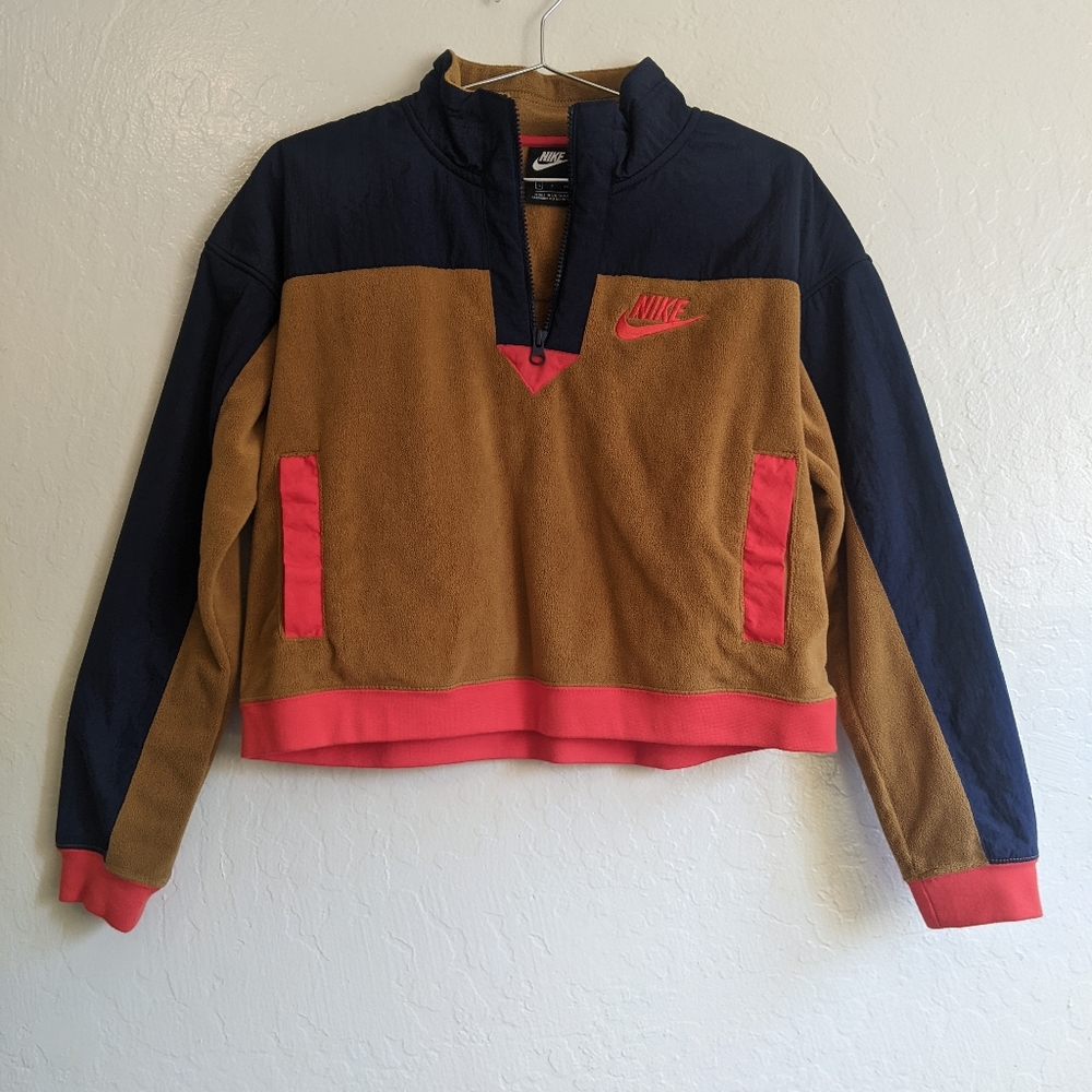 Black tag Nike boxy quarter zip